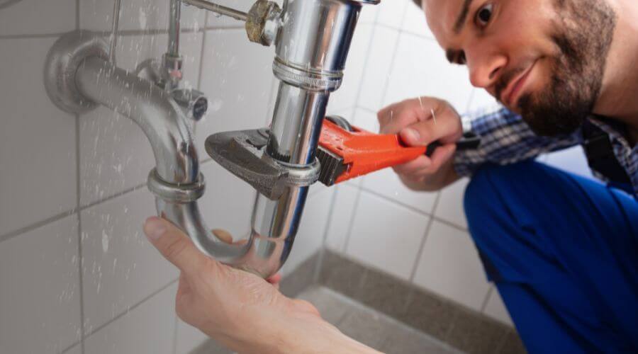 Professional emergency plumbing in Austwell, TX